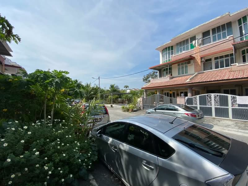 2.5-storey Terraced House for Sale in Ipoh (Perak) - Nicholas Poh - Exterior - PropertyGuru.com.my