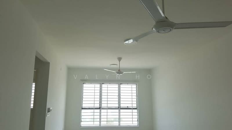 Pertiwi Indah untuk Untuk Dijual - RM 350,000, Mac 2026 - Living Room - PropertyGuru.com.my