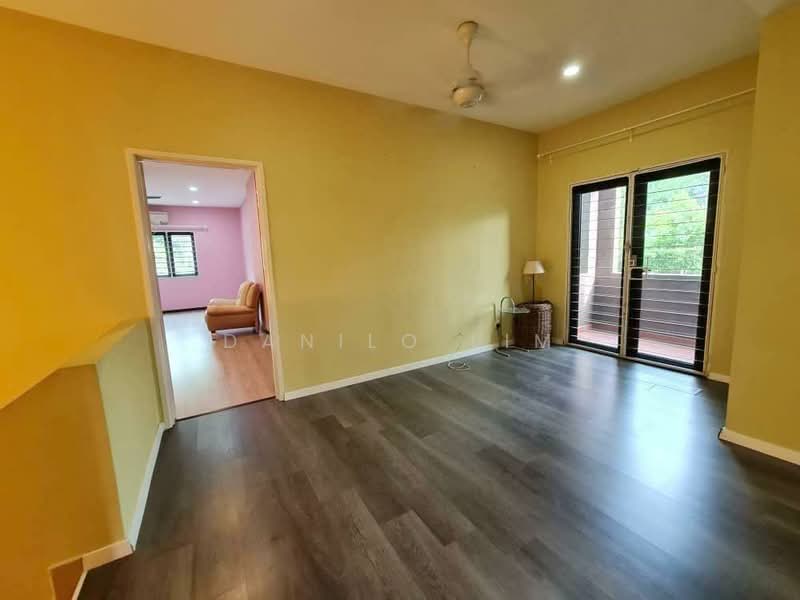 2-storey Terraced House for Sale in Alam Damai (Cheras) - Danilo Lim - Living Room - PropertyGuru.com.my