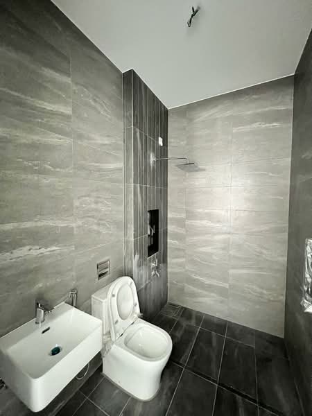 Semi-Detached House for Sale in Setia Tropika (Johor Bahru) - Jesrene Loh - Bathroom - PropertyGuru.com.my