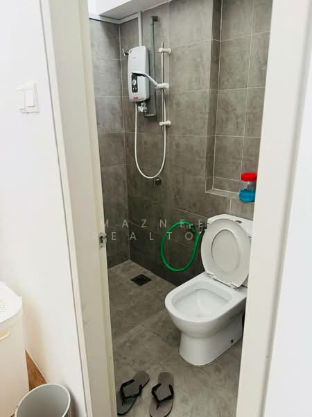 2-storey Terraced House for Rent in Dengkil (Selangor) - Maznee Realtor - Bathroom - PropertyGuru.com.my