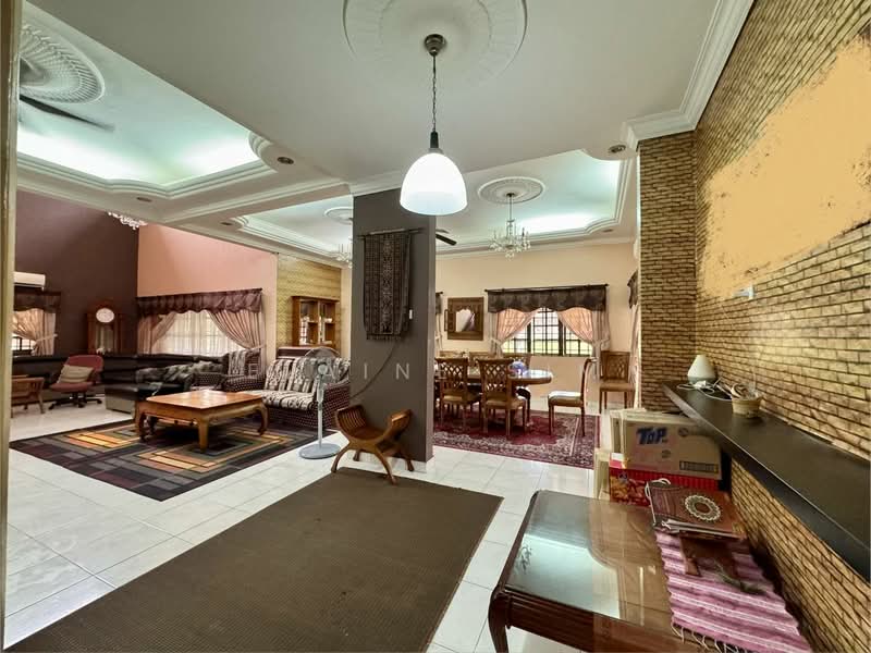 Bungalow for Sale in Bandar Putra (Kulai) - Elaine Sim - Living Room - PropertyGuru.com.my