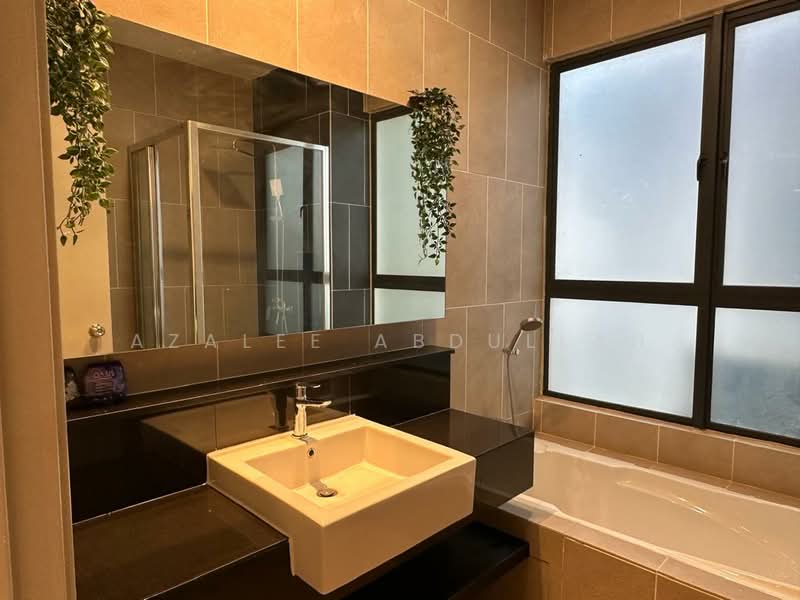 Twin Villa for Rent in Balok (Pahang) - Azalee Abdullah - Bathroom - PropertyGuru.com.my