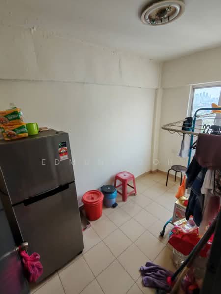 Flat for Sale at Mutiara Fadason - Edmund Goh - Kitchen - PropertyGuru.com.my