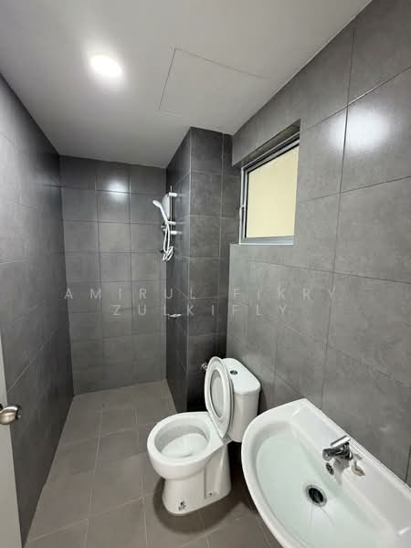 Condominium for Rent at Residensi Sateria - Amirul Fikry Zulkifly - Bathroom - PropertyGuru.com.my