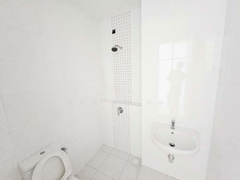 2-storey Terraced House for Sale in Eco Majestic (Semenyih) - Sum Yeong - Bathroom - PropertyGuru.com.my