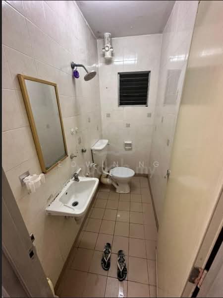Latan Biru untuk Untuk Dijual - RM 308,000, Feb 2026 - Bathroom - PropertyGuru.com.my