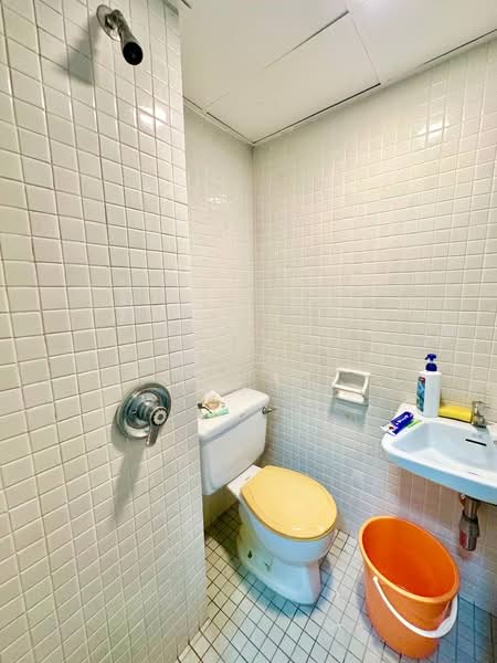 Condominium for Sale at 1A Stonor - Azman Ahmad - Bathroom - PropertyGuru.com.my