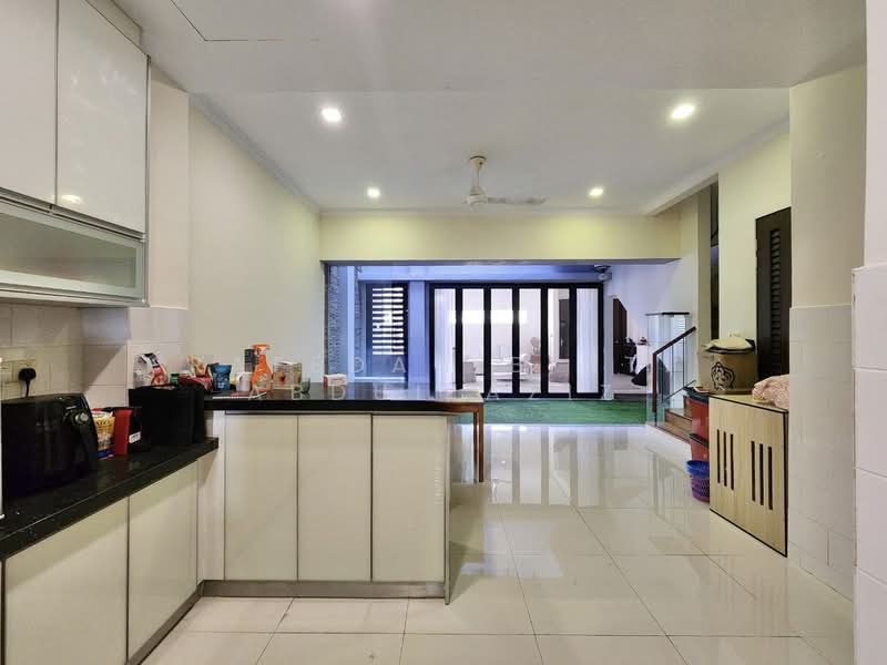 2-storey Terraced House for Sale in Denai Alam (Shah Alam) - Rafedah Binti Abdul Aziz - Kitchen - PropertyGuru.com.my