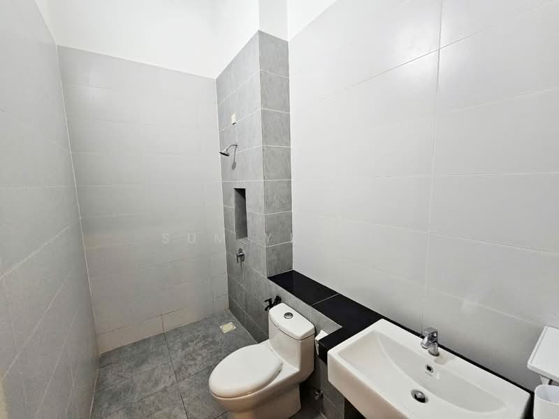 2-storey Terraced House for Sale in Eco Majestic (Semenyih) - Sum Yeong - Bathroom - PropertyGuru.com.my