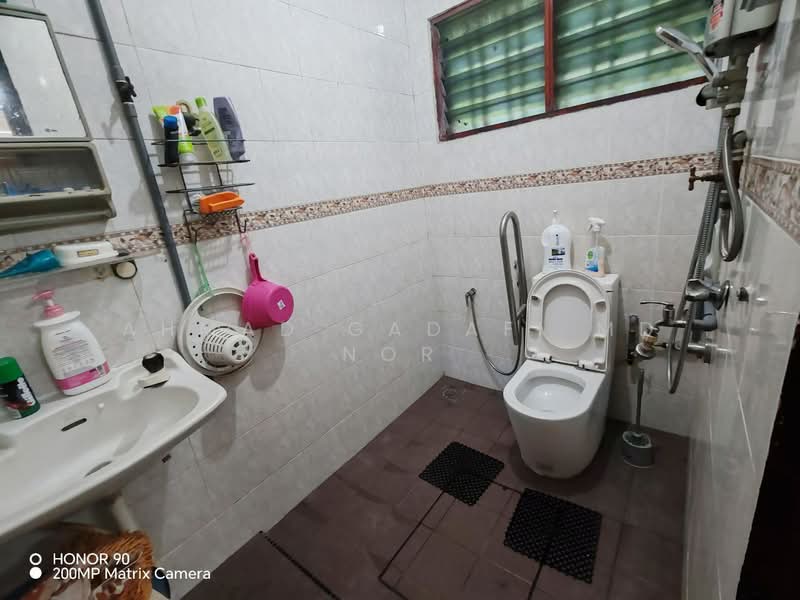 Taman Seputeh untuk Untuk Dijual - RM 1,150,000, Feb 2026 - Bathroom - PropertyGuru.com.my