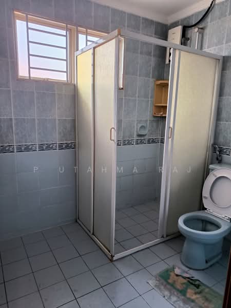 Semi-Detached House for Sale in Usj 3a (Subang Jaya) - P Utahma Raj - Bathroom - PropertyGuru.com.my