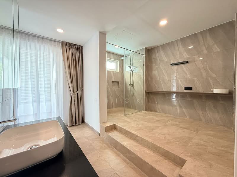 3 STOREY SEMI DETACHED FOR RENT AT BATU FERRINGHI untuk Untuk Disewa - RM 10,000 /bulan, Feb 2026 - Bathroom - PropertyGuru.com.my