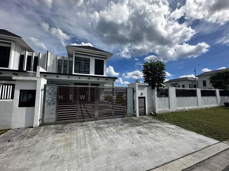Semi-Detached House for Rent in Setia Tropika (Johor Bahru) - Chew Chee Yee - Exterior - PropertyGuru.com.my
