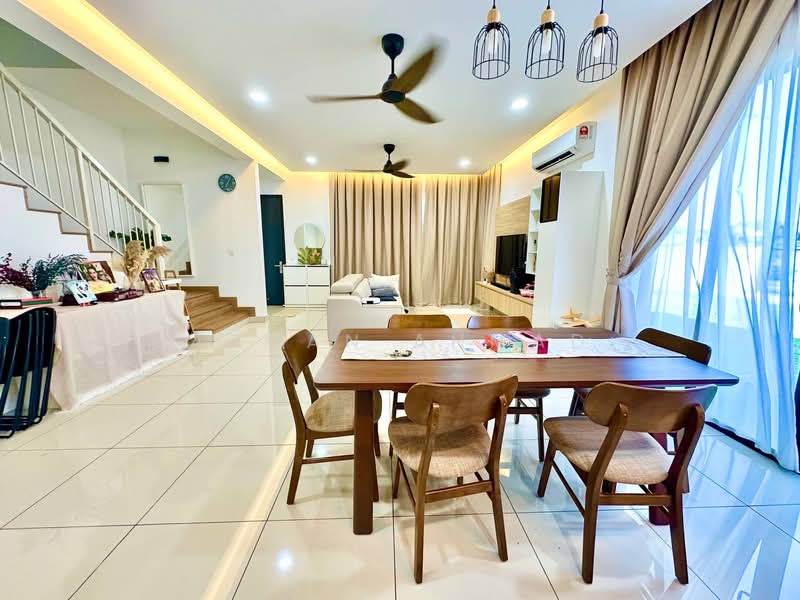 2-storey Terraced House for Sale in Bandar Bukit Raja (Klang) - Azman Ahmad - Living Room - PropertyGuru.com.my