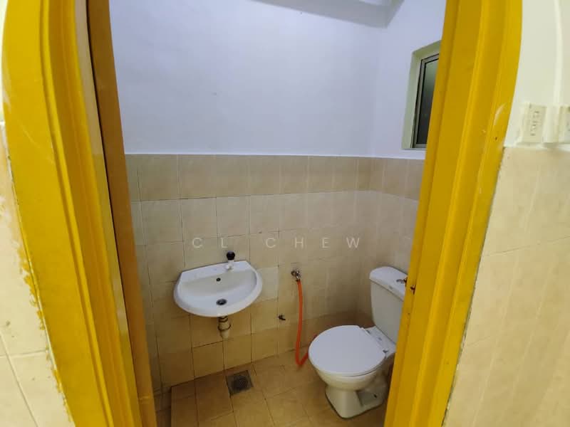 Apartment for Rent at Bayu Villa - CL Chew - Bathroom - PropertyGuru.com.my