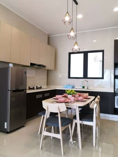 Condominium for Sale at Amberside @ Country Garden Danga Bay - Jemie . - Kitchen - PropertyGuru.com.my
