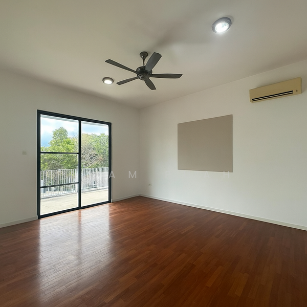 Cluster House for Sale in Jade Hills (Kajang) - Adam Puah - Balcony - PropertyGuru.com.my