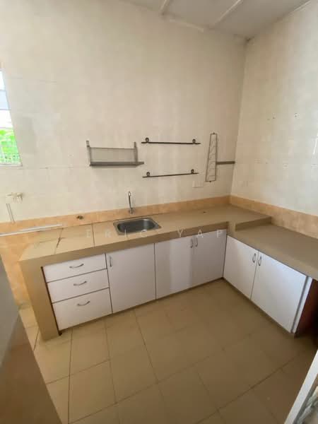Terraced House for Sale in Bandar Sungai Long (Selangor) - Eric Yap - Kitchen - PropertyGuru.com.my