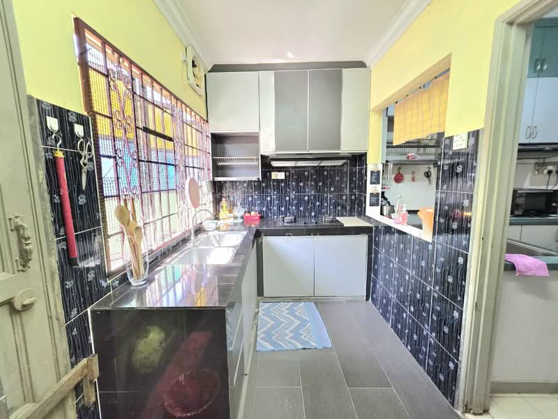 Desa Coalfields 1 untuk Untuk Dijual - RM 449,000, Mac 2026 - Kitchen - PropertyGuru.com.my