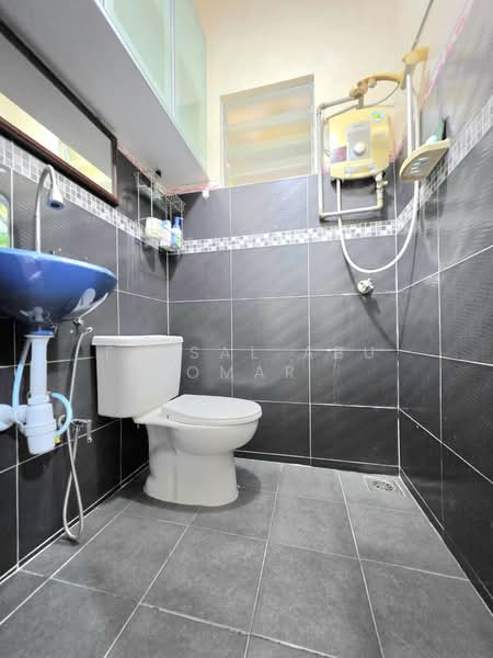 Desa Coalfields 1 untuk Untuk Dijual - RM 449,000, Mac 2026 - Bathroom - PropertyGuru.com.my