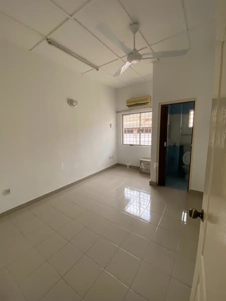 2-storey Terraced House for Sale in Sungai Long (Bandar Sungai Long) - Eric Yap - Interior - PropertyGuru.com.my