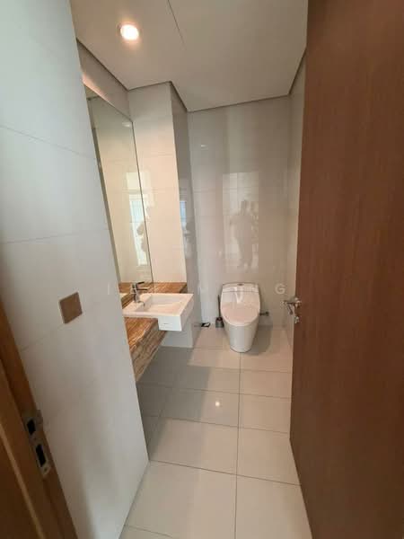 8 Gurney (The Shore Condominium) untuk Untuk Disewa - RM 10,000 /bulan, Feb 2026 - Bathroom - PropertyGuru.com.my