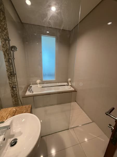 8 Gurney (The Shore Condominium) untuk Untuk Disewa - RM 10,000 /bulan, Feb 2026 - Bathroom - PropertyGuru.com.my