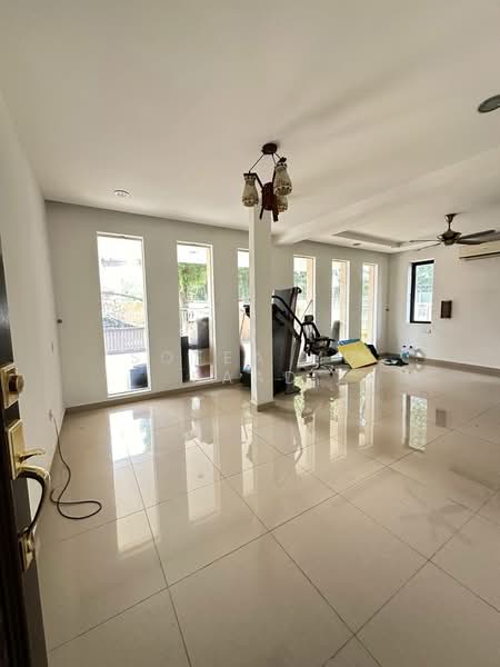 Semi-Detached House for Sale in Setia Alam (Selangor) - Sofea Md Saad - Interior - PropertyGuru.com.my