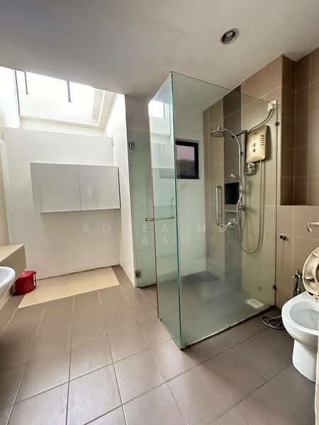 Semi-Detached House for Sale in Setia Alam (Selangor) - Sofea Md Saad - Bathroom - PropertyGuru.com.my