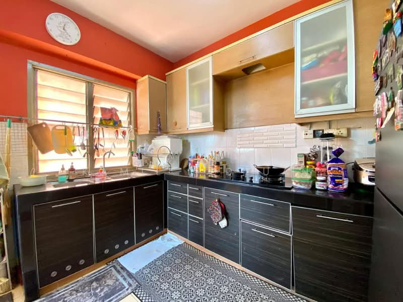Apartment for Sale at Pangsapuri Sri Cempaka - Kamil Radzuan - Kitchen - PropertyGuru.com.my