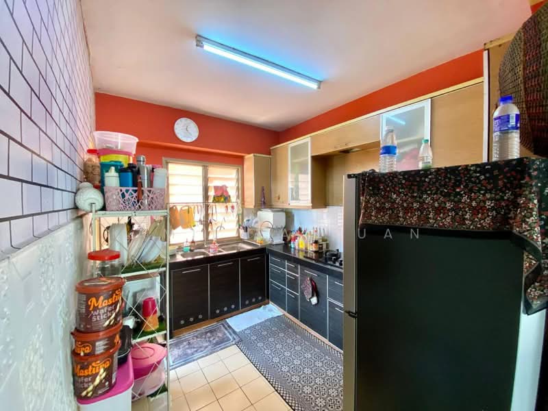 Apartment for Sale at Pangsapuri Sri Cempaka - Kamil Radzuan - Kitchen - PropertyGuru.com.my