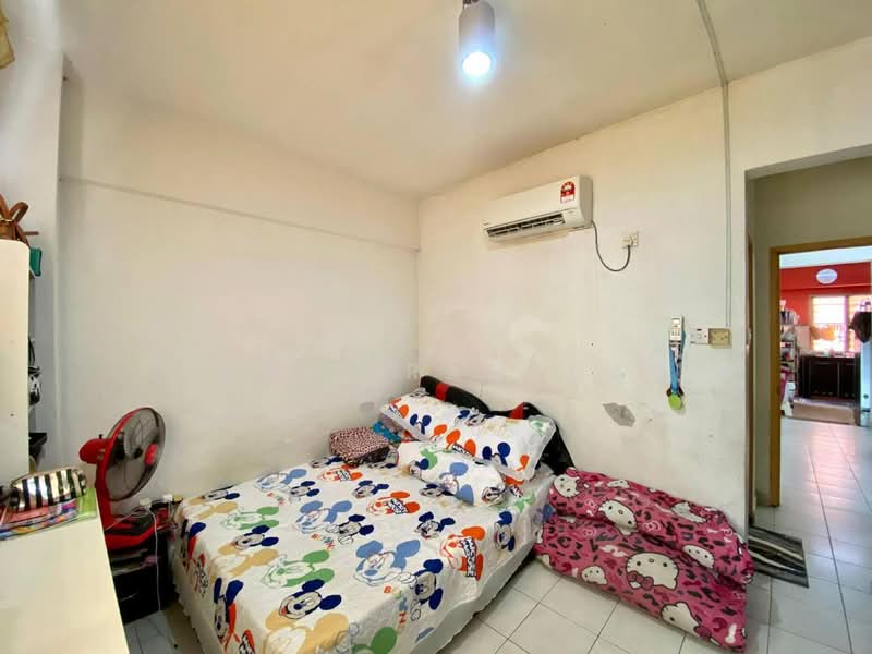 Apartment for Sale at Pangsapuri Sri Cempaka - Kamil Radzuan - Bedroom - PropertyGuru.com.my