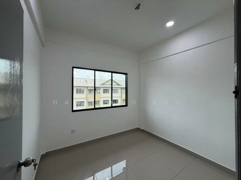 Flat for Sale at Taman Mutiara Rini - Han Yong Ang - Interior - PropertyGuru.com.my