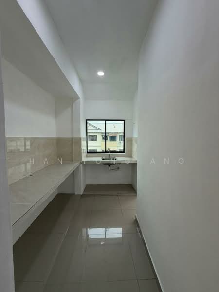 Flat for Sale at Taman Mutiara Rini - Han Yong Ang - Kitchen - PropertyGuru.com.my