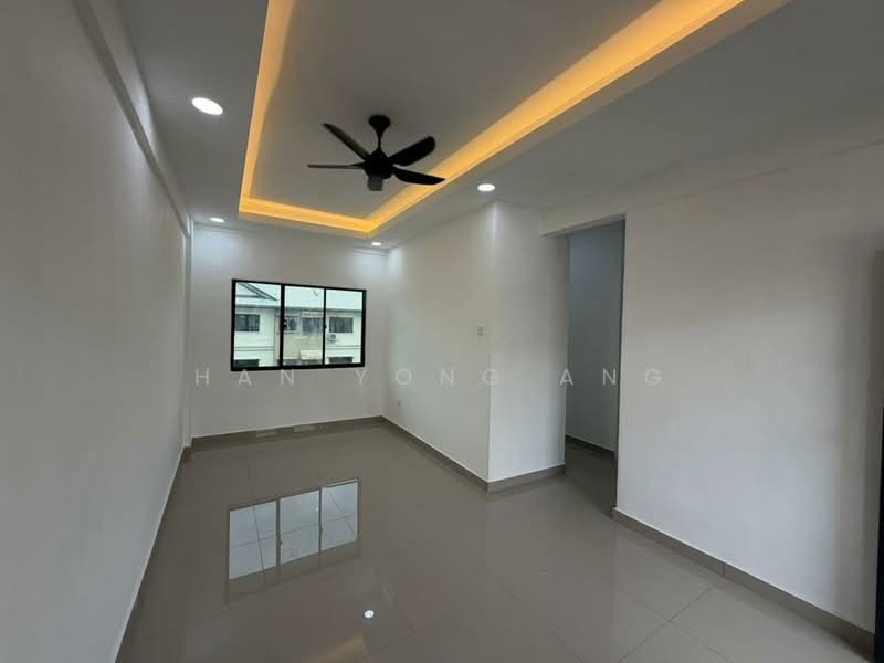 Flat for Sale at Taman Mutiara Rini - Han Yong Ang - Living Room - PropertyGuru.com.my