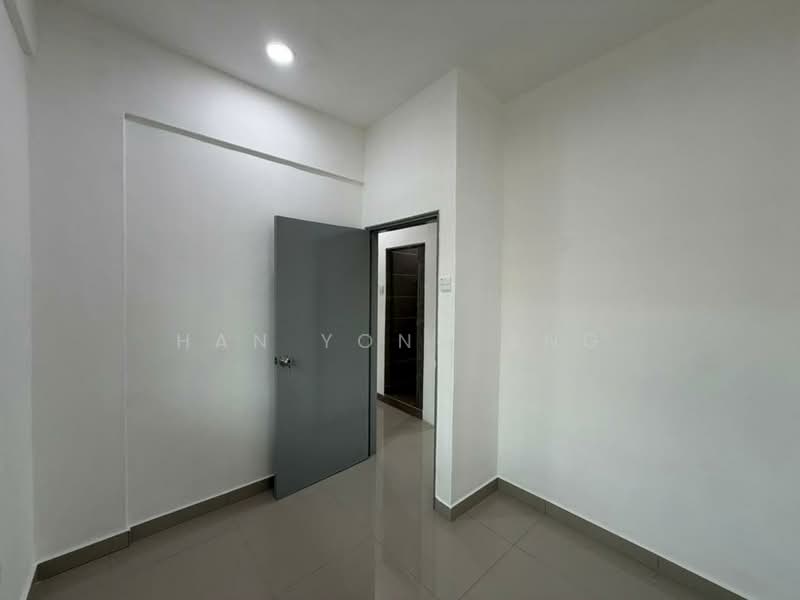 Flat for Sale at Taman Mutiara Rini - Han Yong Ang - Interior - PropertyGuru.com.my