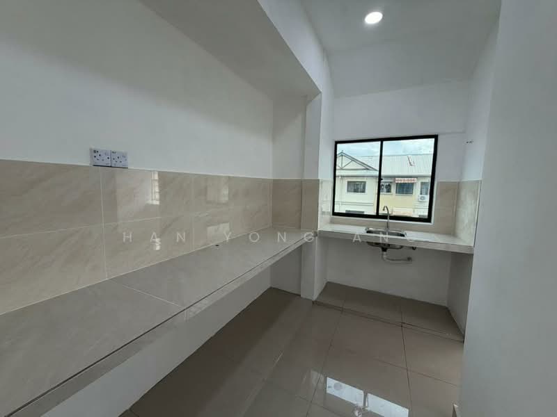 Flat for Sale at Taman Mutiara Rini - Han Yong Ang - Kitchen - PropertyGuru.com.my