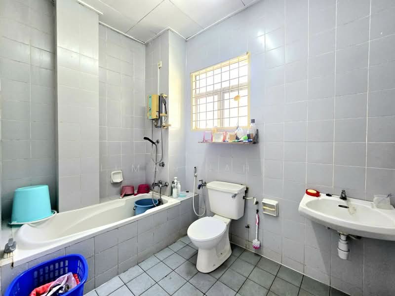 Apartment for Sale at Permata Heights - Ilman Nahri - Bathroom - PropertyGuru.com.my