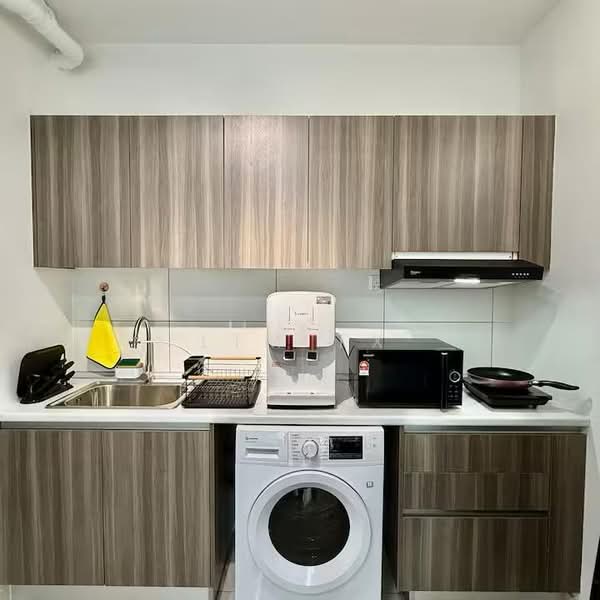 Service Residence for Rent at Lakeview Suites @ Edumetro - Lim Tx - PropertyGuru.com.my