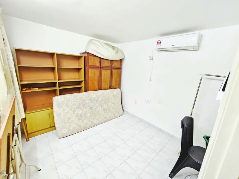 Condominium for Sale at Azuria Condominium - Edwin Ewe - Bedroom - PropertyGuru.com.my
