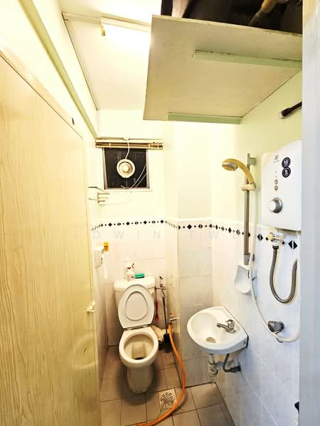 Condominium for Sale at Azuria Condominium - Edwin Ewe - Bathroom - PropertyGuru.com.my
