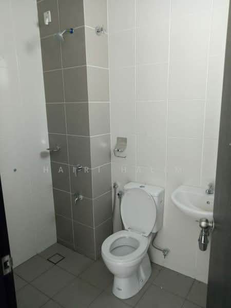 2-storey Terraced House for Rent in Bandar Bukit Raja (Klang) - Hairi Halim - Bathroom - PropertyGuru.com.my