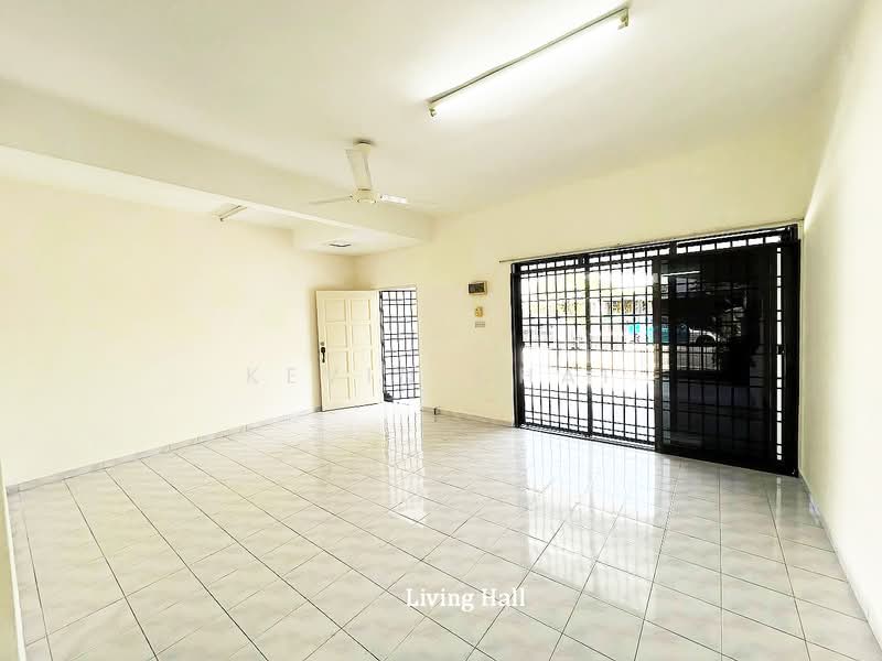 2-storey Terraced House for Sale in Kampar (Perak) - Kevin Chai - Living Room - PropertyGuru.com.my