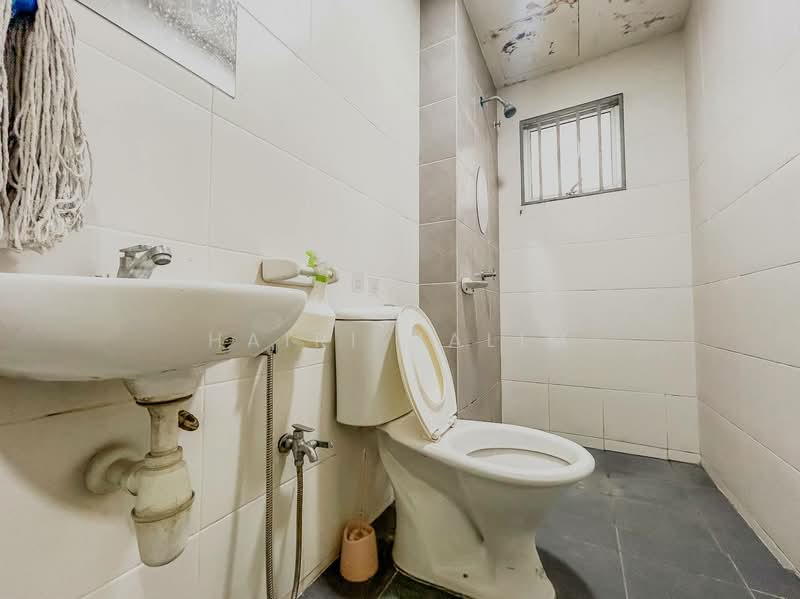 Apartment for Sale at Harmoni 1 - Hairi Halim - Bathroom - PropertyGuru.com.my