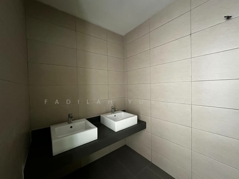 Shop / Office for Rent in Putrajaya (Putrajaya) - Fadilah Yusoff - Bathroom - PropertyGuru.com.my