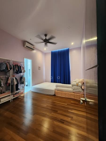 Cluster House for Sale in Taman Desa Botani (Batu Pahat) - NGO - Bedroom - PropertyGuru.com.my