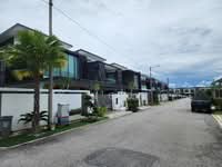 For Sale - 2-Storey Cluster House Taman Desa Botani Batu Pahat