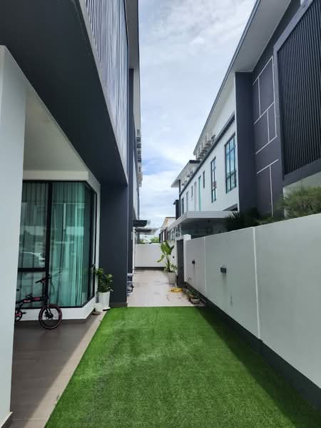 Cluster House for Sale in Taman Desa Botani (Batu Pahat) - NGO - Exterior - PropertyGuru.com.my