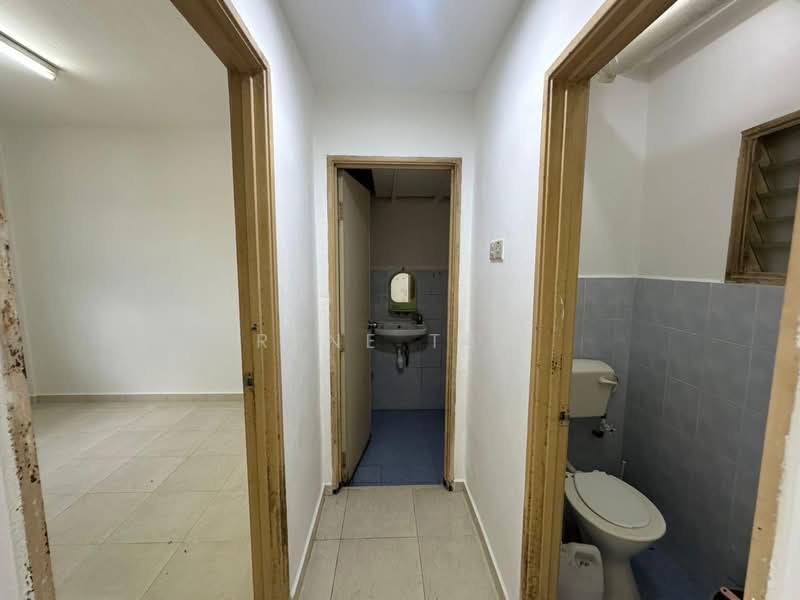 Apartment for Sale at Setia Baiduri - Rene Tew - Corridor - PropertyGuru.com.my